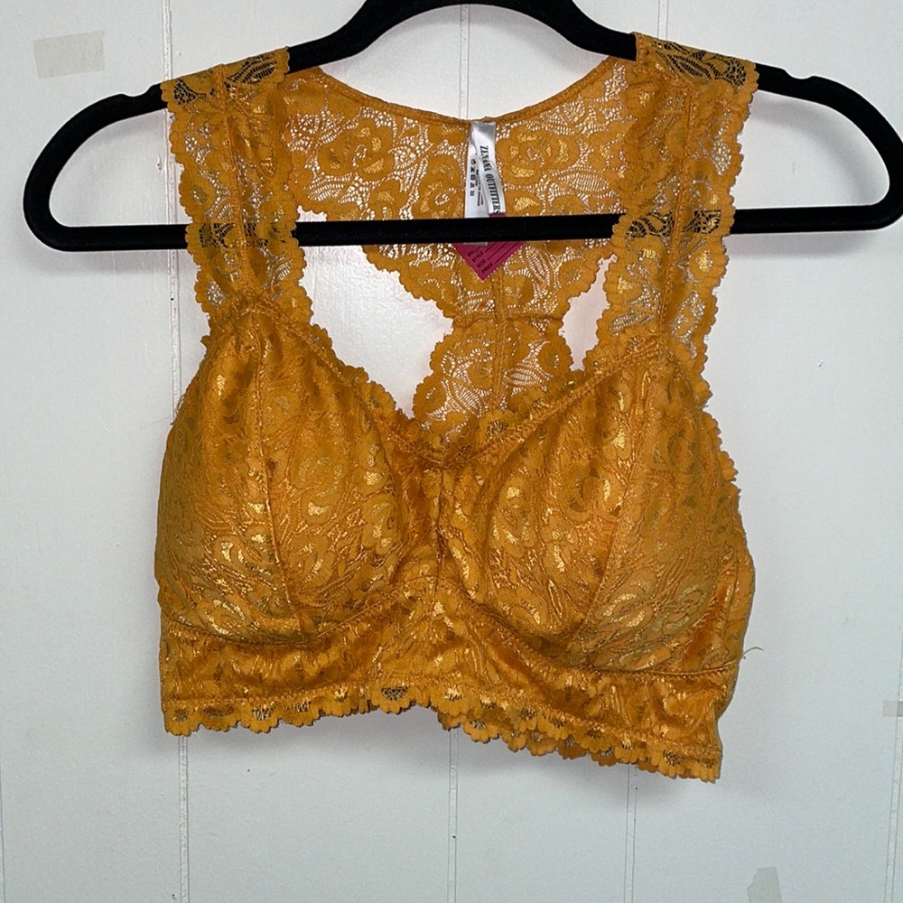 Zenana Bra. NWT